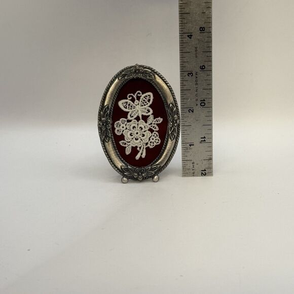 Mini Framed Knit Crochet Flowers Picture Frame Photo Silver White Flowers - Picture 6 of 7
